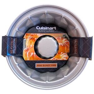 Cuisinart Mini Bundt Pan Set of 4 Non-Stick Bronze Bakeware CMBM-4BNTBZ